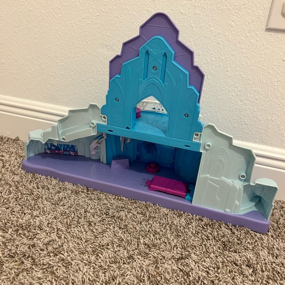 Little People Frozen castle (characters not included) - Picture 2 of 2